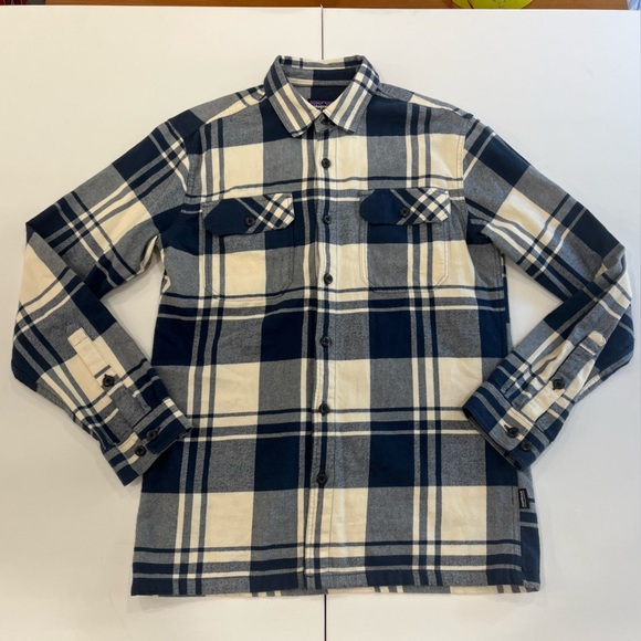 Patagonia Fjord Flannel Blue White Long Sleeve Button Up Outdoors Men’s S - Picture 1 of 14